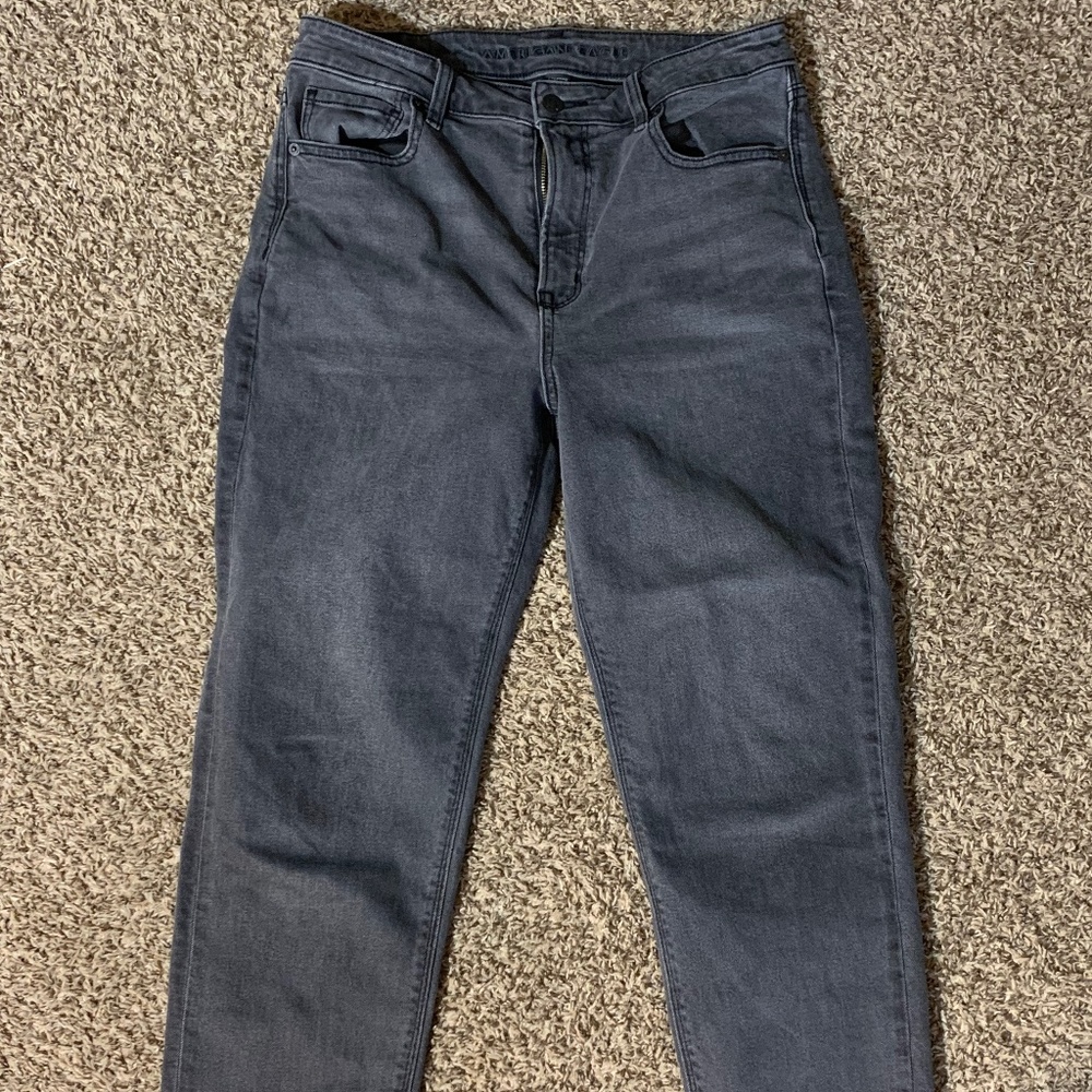 American eagle mom jean 10